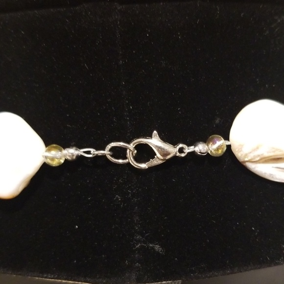 Sea Shell Inspired Beaded Necklace w/ Earrings - Picture 6 of 6